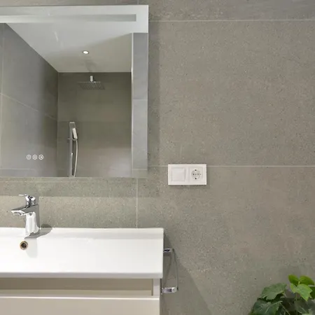 La Vella, Casa Ama Vida